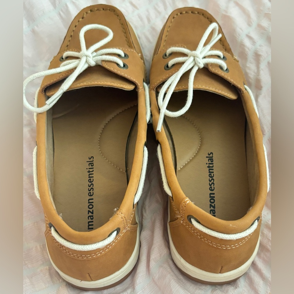 Amazon Essentials • Women's Casual 2 Boat Shoe • Size 6 • Light Brown -Worn Once